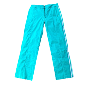 NWOT-Sz-M-Nike-green with stripe detail on sides